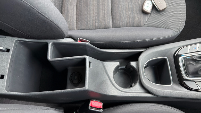 Hyundai IONIQ 1.6 GDi Hybrid Premium 5dr DCT Hybrid Hatchback